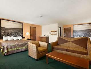 Hotel Super 8 By Wyndham 2*